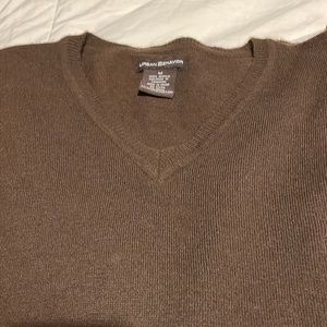 Urban behavior, soft brown V-neck sweater E